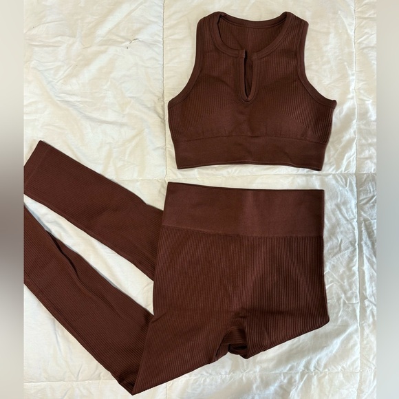 NWOT 2 Piece Brown Ribbed Workout Set - Picture 8 of 9